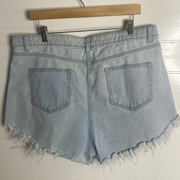 Wild fable shorts pockets plus light blue cotton frayed jean shorts Sz 18 - Picture 5 of 5